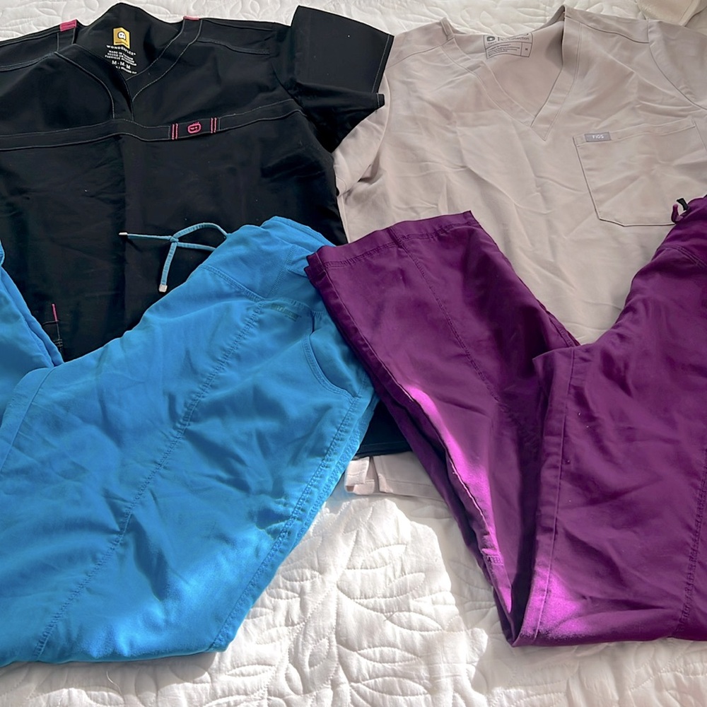 Medium Scrub Bundle - image 1